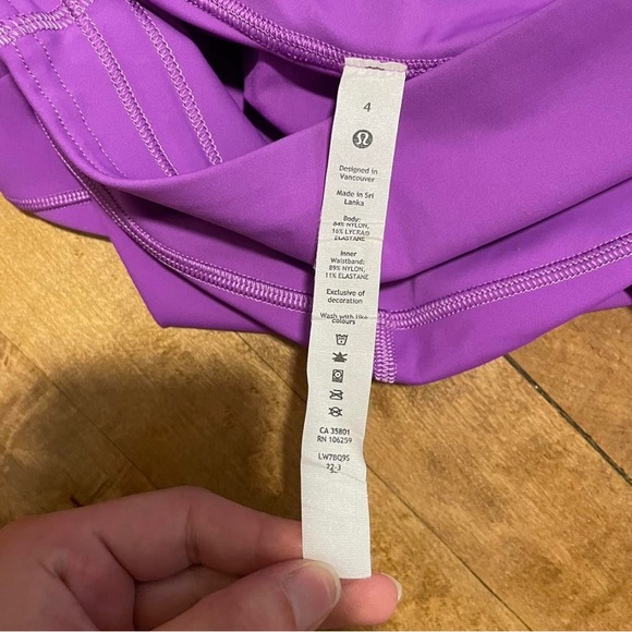 Lululemon Base Pace High Rise Athletic Biker Shorts Size 4 Moonlit Magenta - Picture 5 of 5